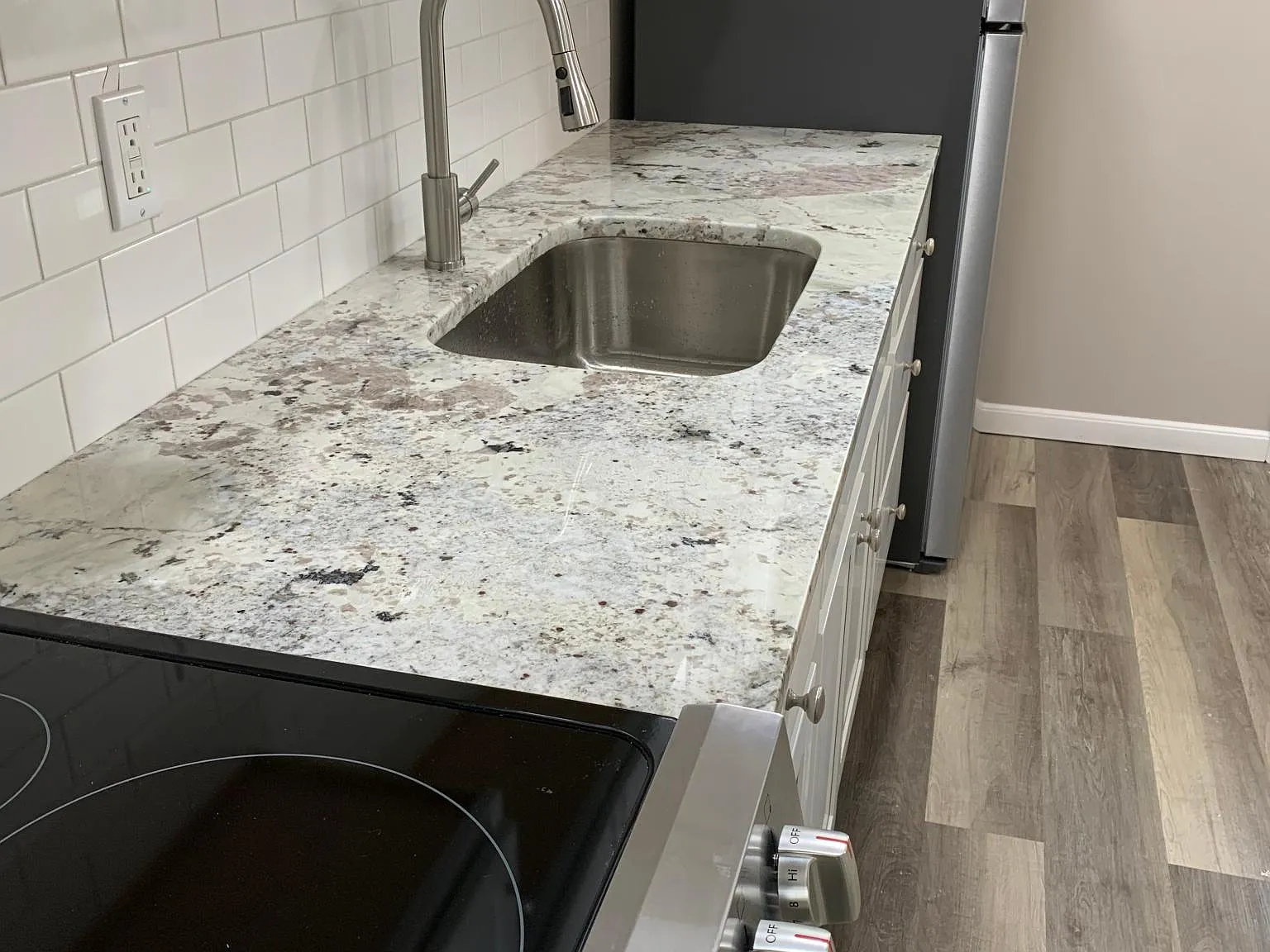 2 bed, 500 sqft, $1,400 — Photo 2