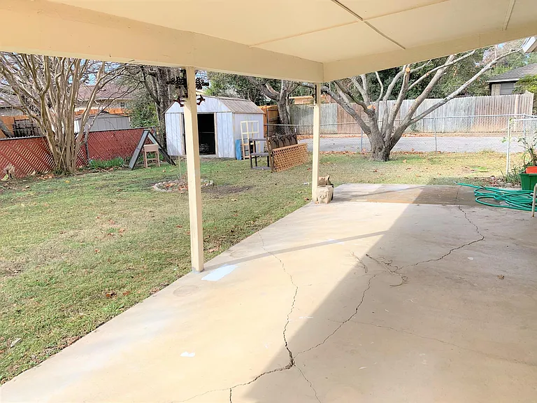 2459 Duringer Rd — Photo 15