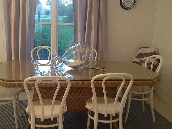 4th image of 609 N Shore Dr