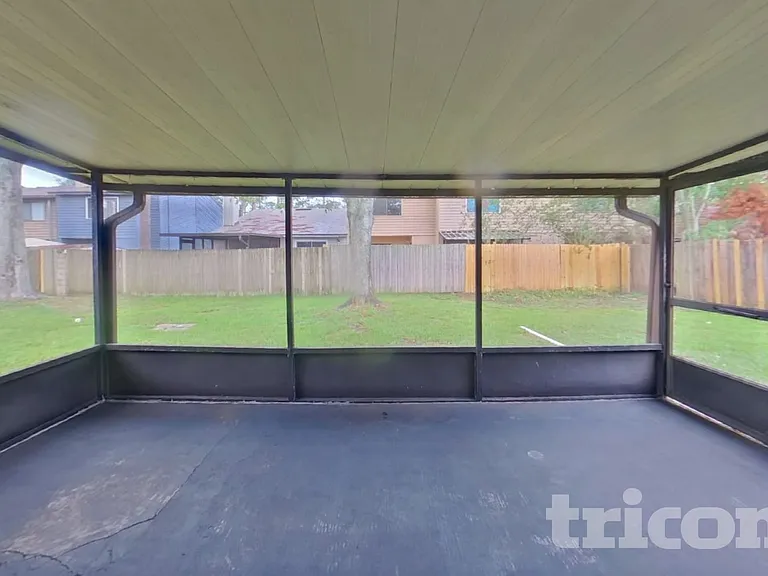 4324 Queensway Dr — Photo 15