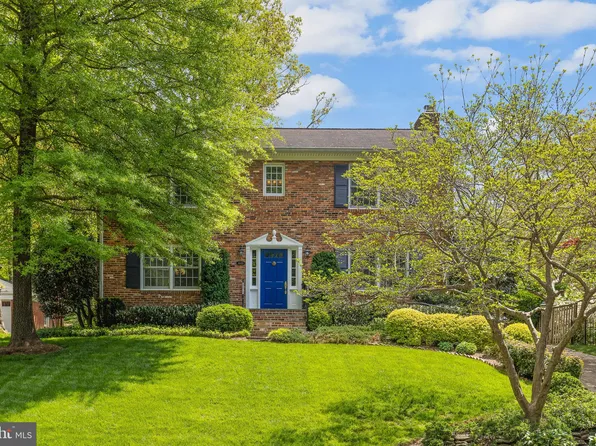 4043 N Stuart St, Arlington, VA 22207