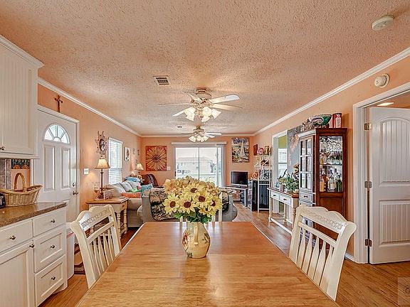 3rd image of 978 Nassau Dr #58