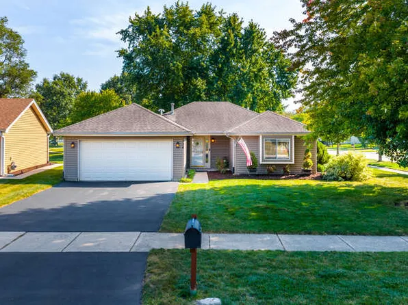 1334 Haverhill Cir, Naperville, IL 60563