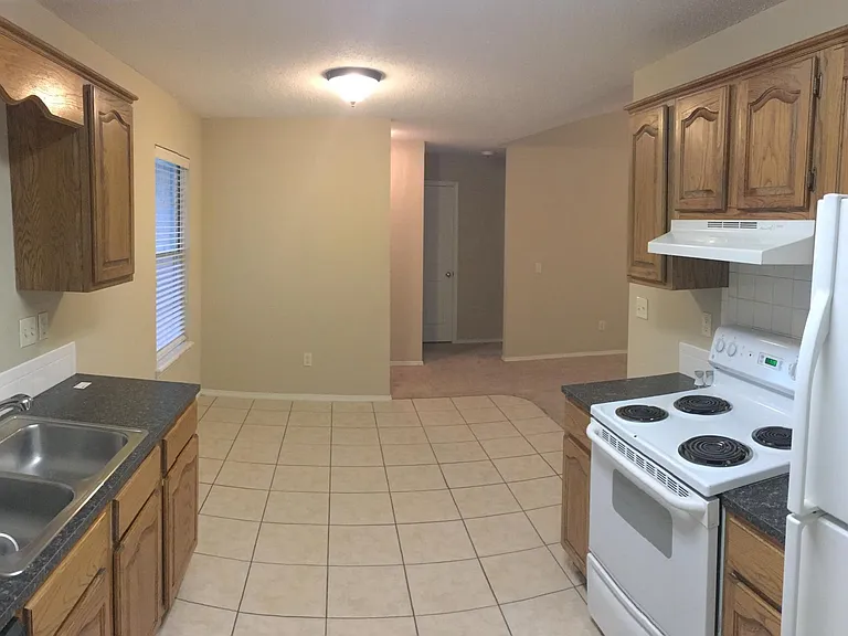 1347 S Camellia Ln — Photo 6