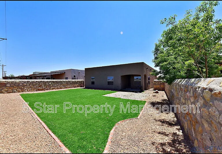 3741 Loma Adriana Dr — Photo 37