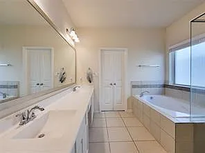 4123 Highland Cliff Ln — Photo 14