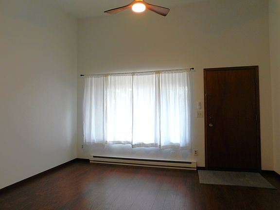 2nd image of 604 Pine Ave
