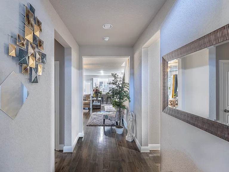 11711 Caitlin Ash — Photo 2