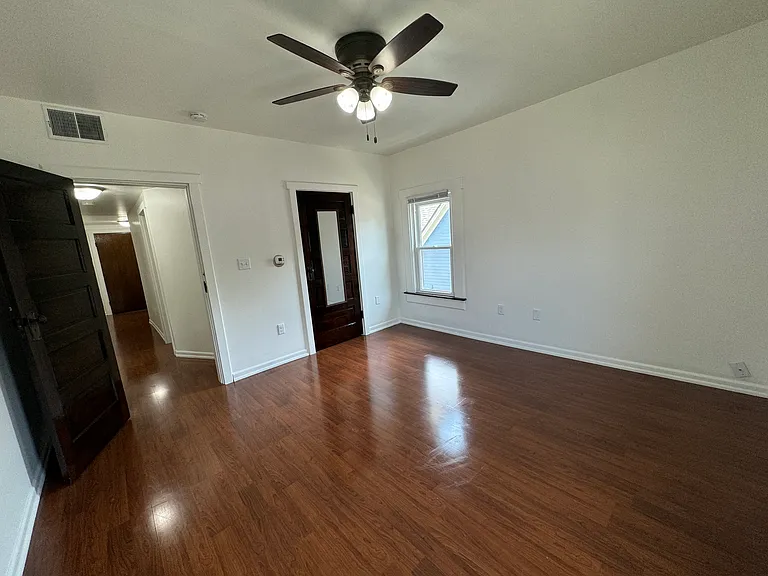 1111 Laurel St #2 — Photo 9