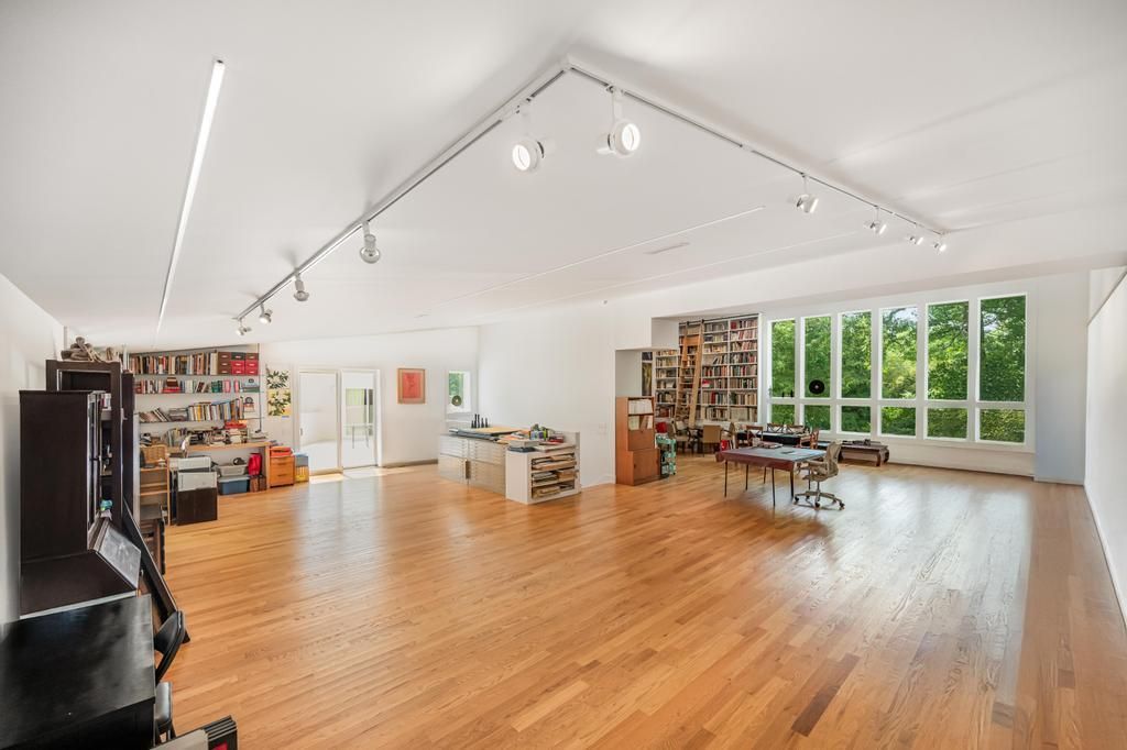  2nd floor Loft 