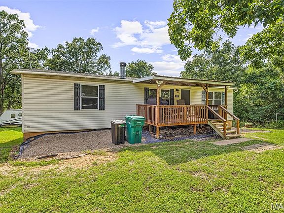 2nd image of 1001 King Arthur Ct