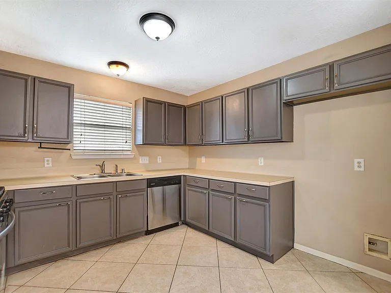 19702 Byron Meadows Dr — Photo 15