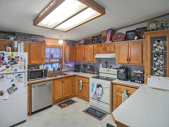 5th image of 110 West St