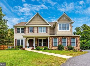 7985 Long Hill Rd, Pasadena, MD 21122