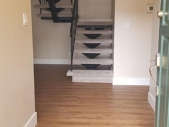 3rd image of 1441 Camino Peral
