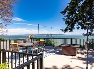 172 Rhodena Dr, Coupeville, WA 98239