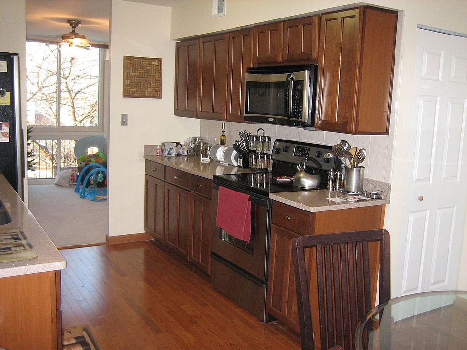 The other side of the kitchen