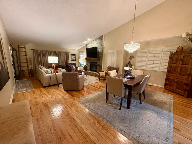 704 Red Oak Dr — Photo 20