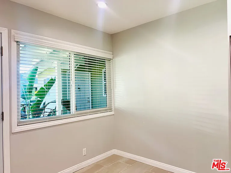 624 N Toluca Park Dr #E — Photo 15