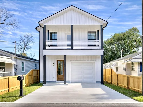 1983 Hugo Ave, North Charleston, SC 29405