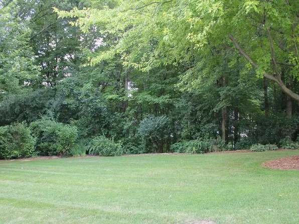 19180 EDMONTON DRIVE, Brookfield, WI 53045