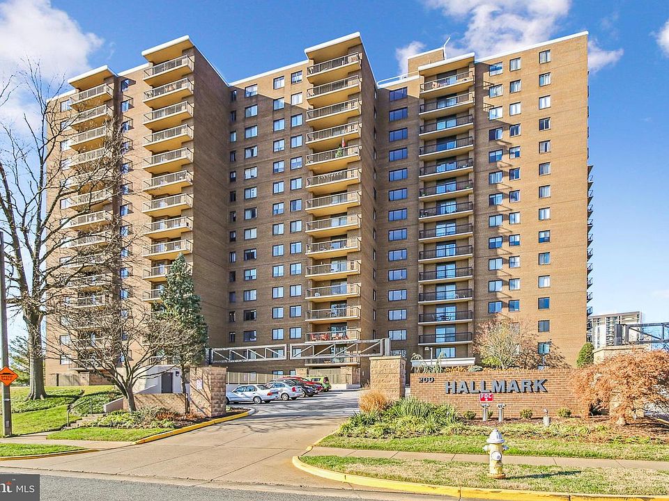1st image of 200 N Pickett St APT 610