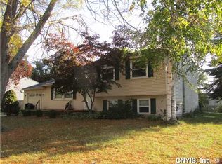 3685 Buttercup Ln, Baldwinsville, NY 13027
