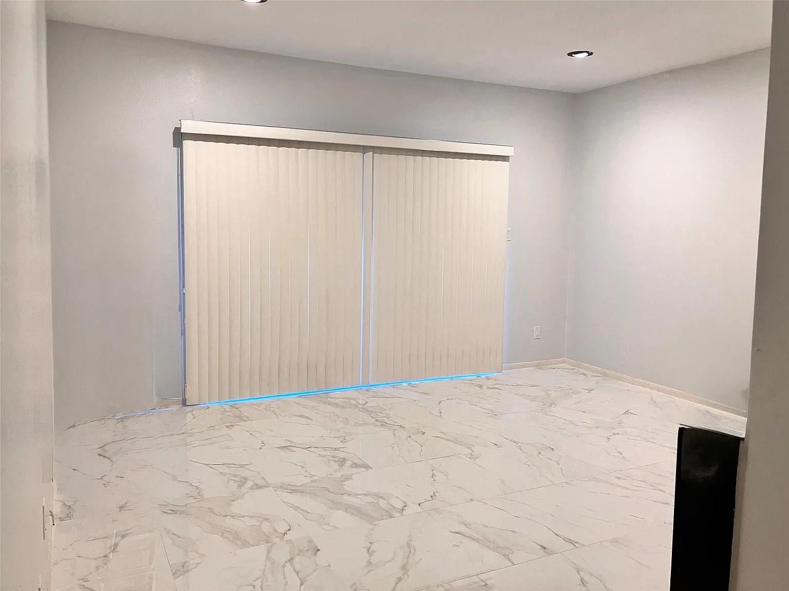 1 bed, 980 sqft, $1,550 — Photo 4