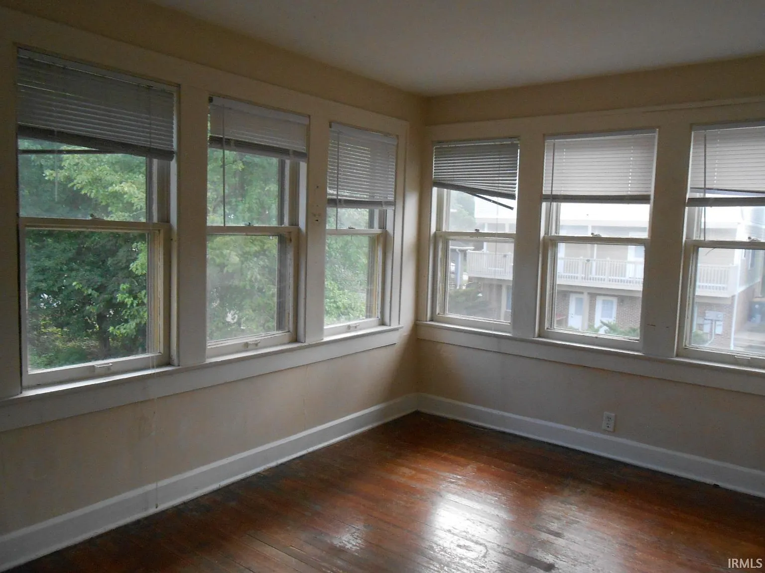 4 bed, 2.0 bath, 1500 sqft, $4,050 — Photo 4