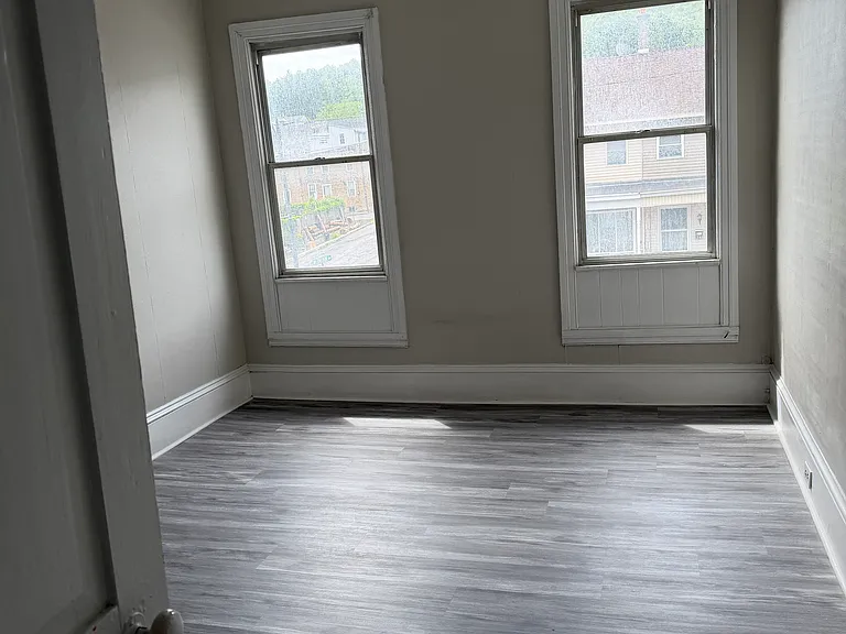 1507 Centre St #3 — Photo 1