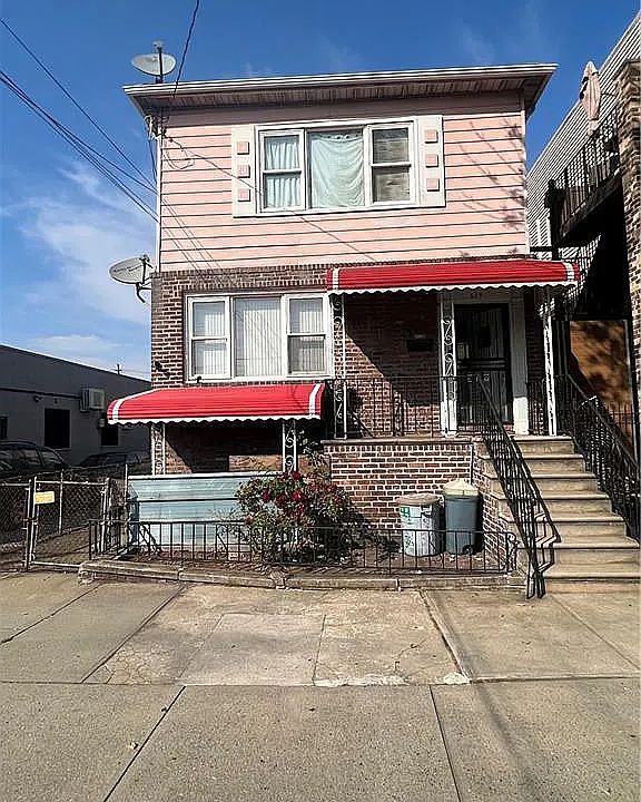 1st image of 519 E 79th St
