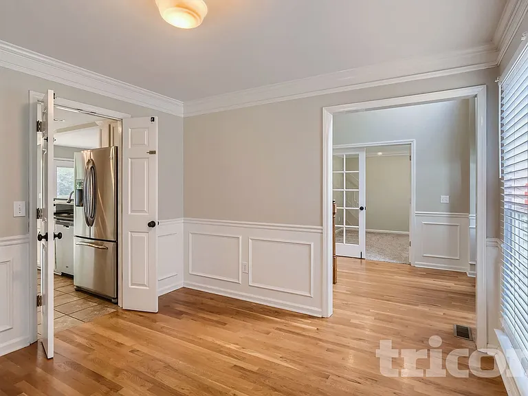 2420 Amber Glen Dr — Photo 16