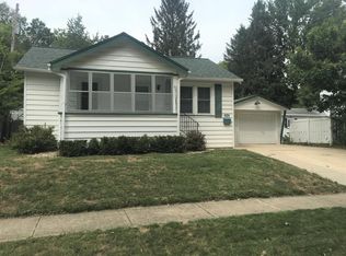 908 E Washington St, Urbana, IL