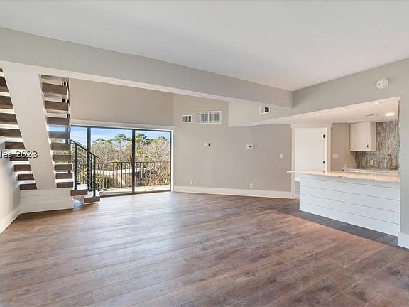 4th image of 10 Forest Beach Dr Unit 428