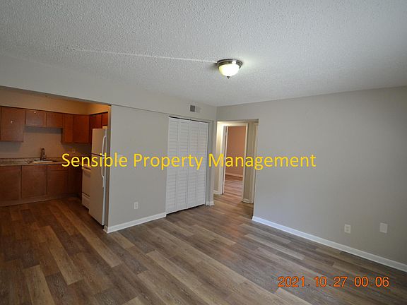 4th image of 8429 N 39th St