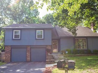 8204 Hauser Dr, Lenexa, KS 66215