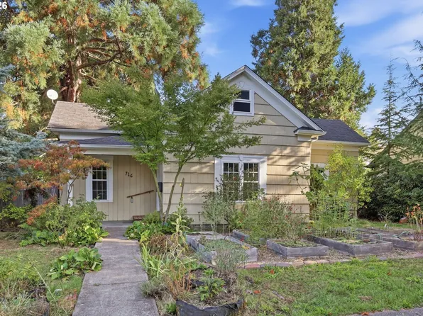 716 F St, Springfield, OR 97477