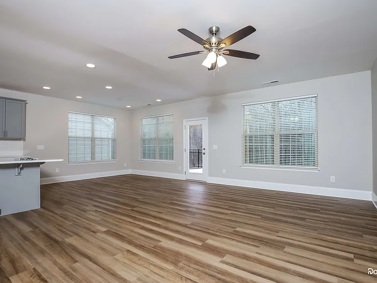 712 Spotted Owl Dr — Photo 4