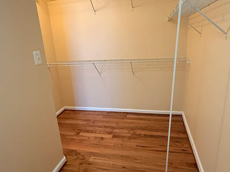 10404 Damascus Park Ln — Photo 37