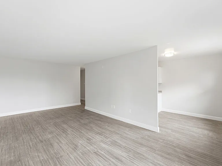185 Berkshire Dr — Photo 9