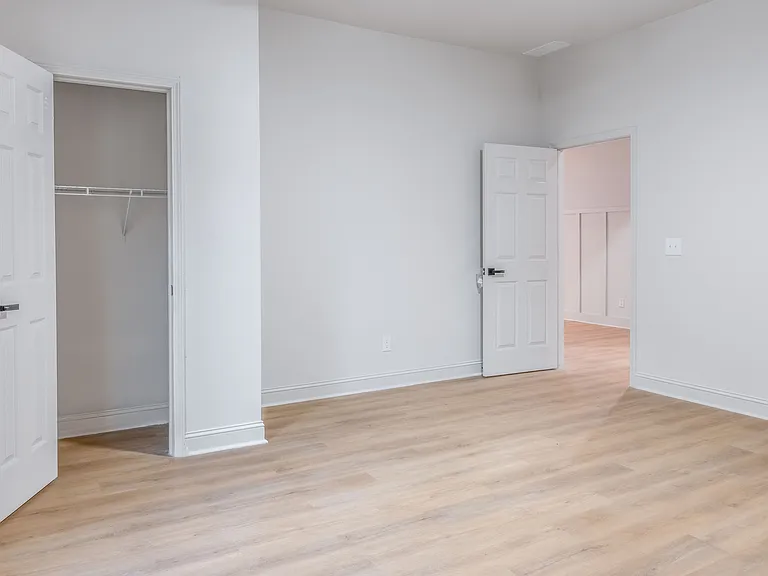 453 Folk Ave — Photo 7