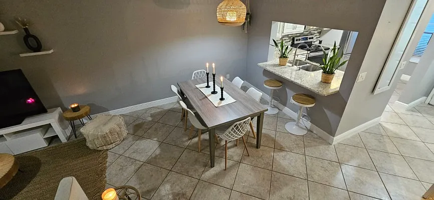 3 bed, 3.5 bath, 1413 sqft, $2,750 — Photo 3