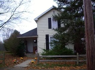 120 E Willow St, Perry, MI 48872