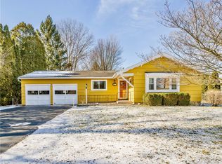 12 Kernwood Dr, Rochester, NY 14624