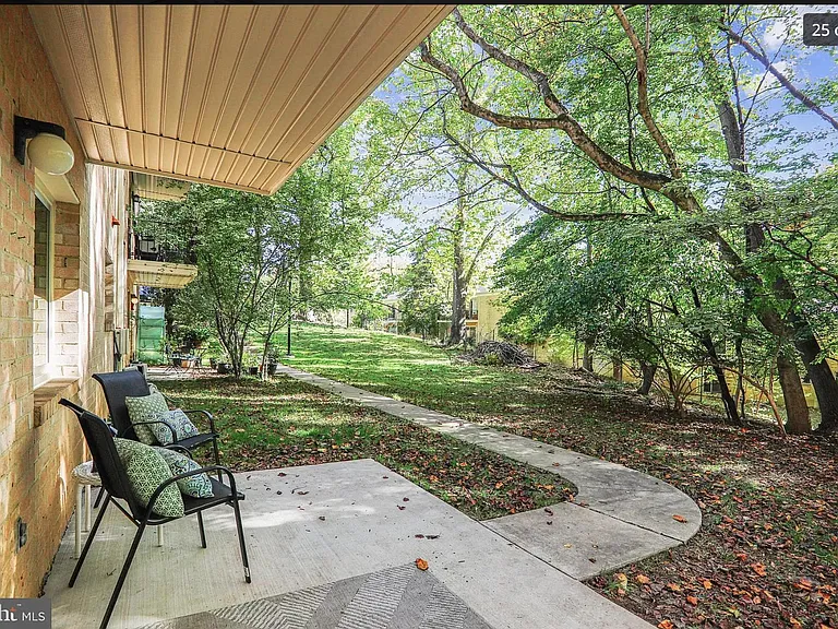 10636 Montrose Ave #M3A — Photo 10