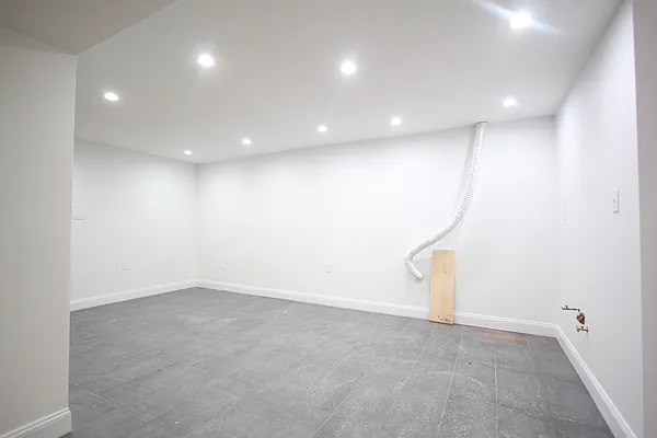 Rented by Empyreal Realty, Inc. | media 5