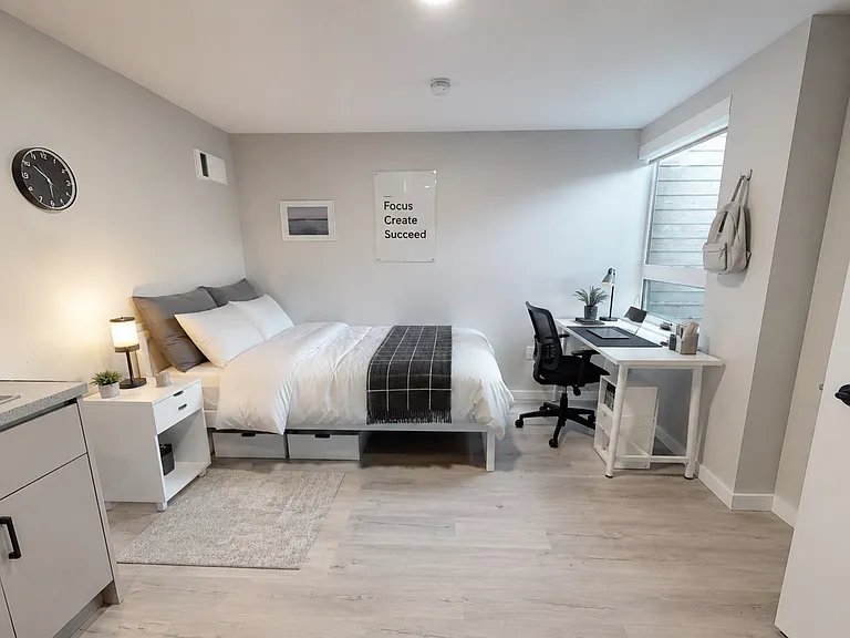 Clara Apartments — Photo 3