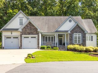 716 Charleston Dr, Clayton, NC 27527