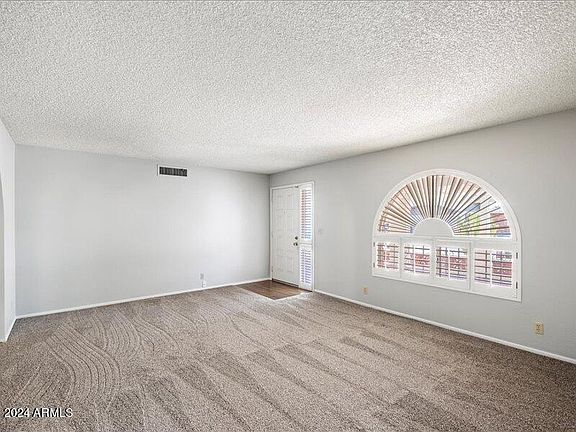 3rd image of 4726 E EDGEWOOD Avenue