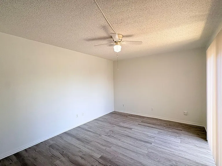 5584 Malt Dr #4 — Photo 6